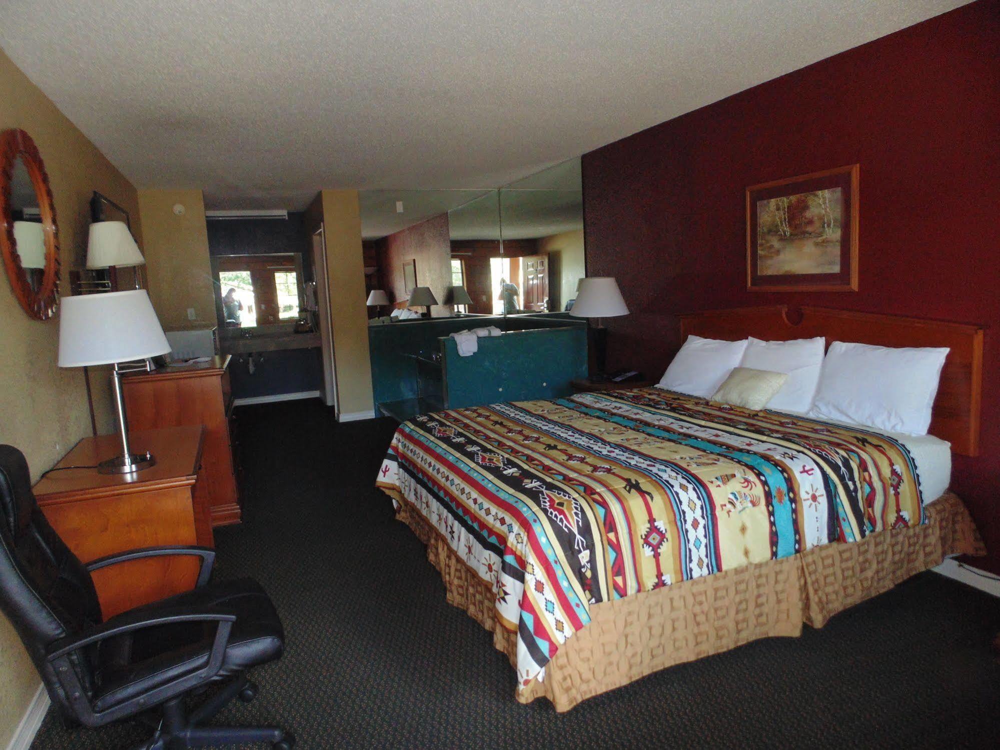Log Cabin Inn Bay Minette Экстерьер фото