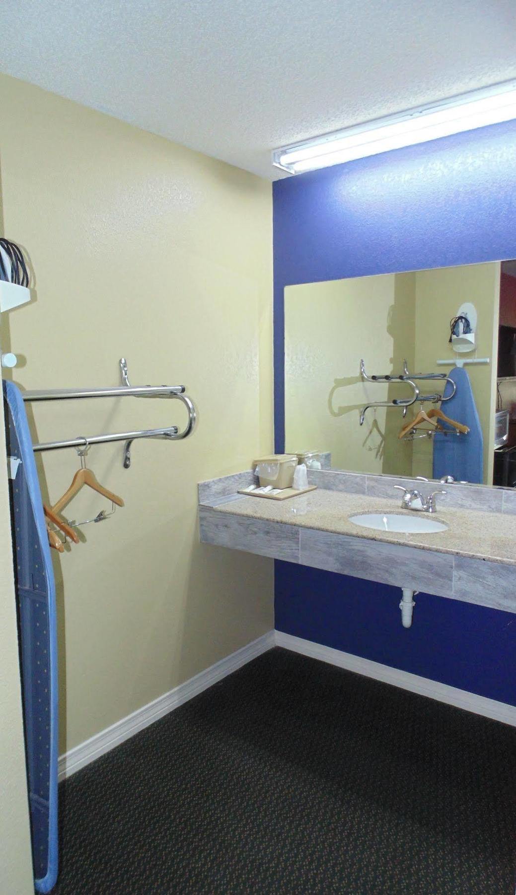 Log Cabin Inn Bay Minette Экстерьер фото
