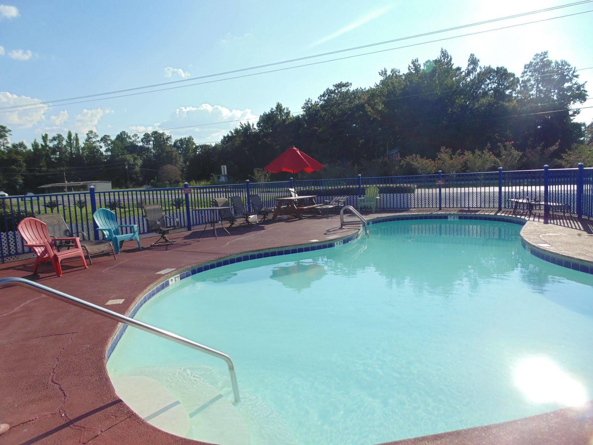 Log Cabin Inn Bay Minette Экстерьер фото