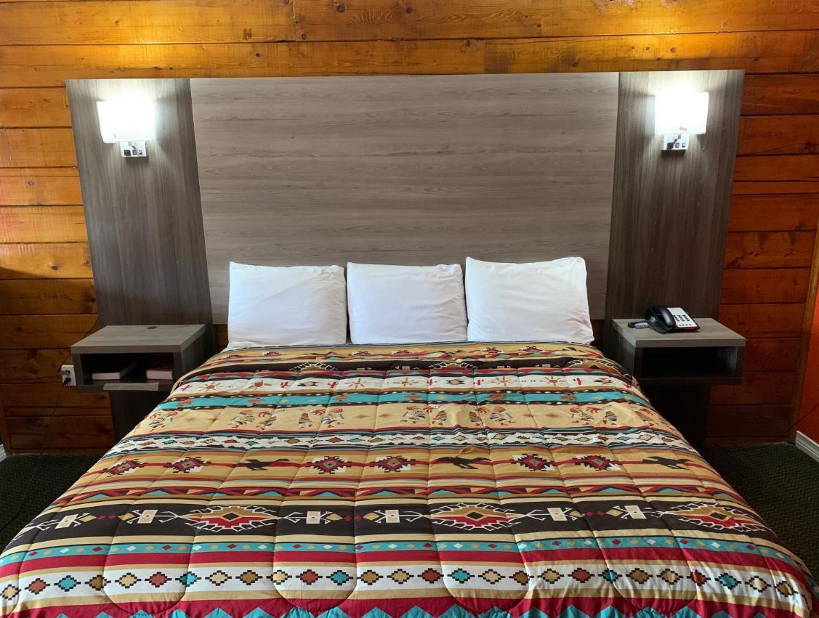 Log Cabin Inn Bay Minette Экстерьер фото