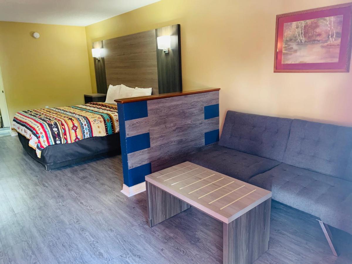 Log Cabin Inn Bay Minette Экстерьер фото