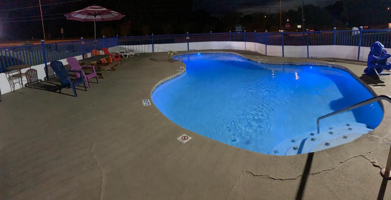 Log Cabin Inn Bay Minette Экстерьер фото